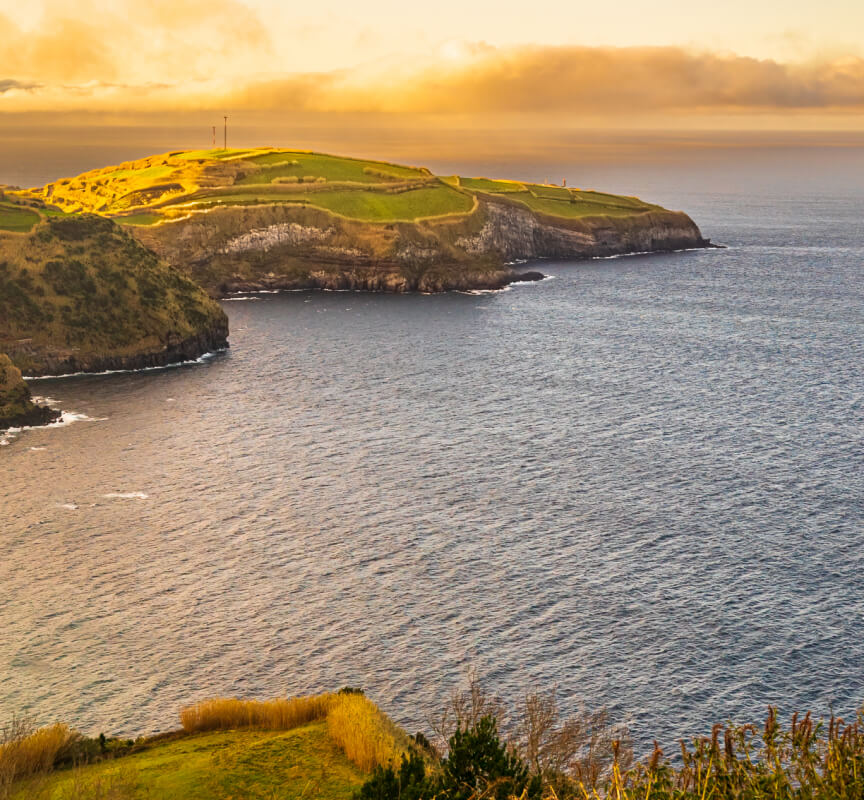 Desfrute das cervejas Korisca nas lindas paisagens dos Açores